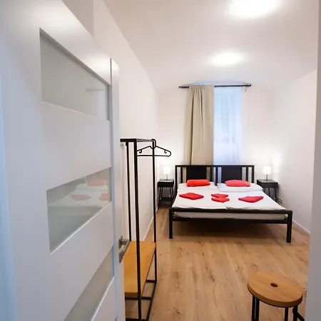 Budget Apartment-3