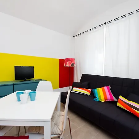 Budget Apartment-2