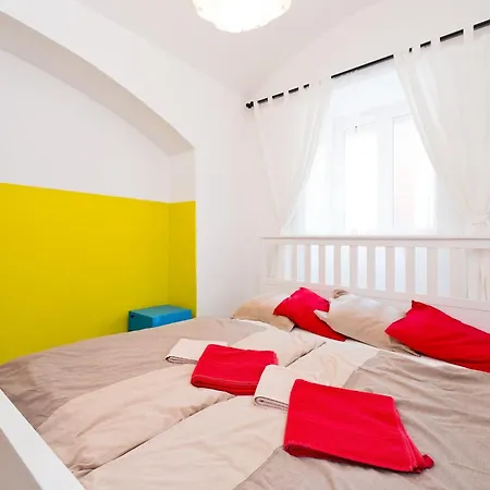 Budget Apartment-2